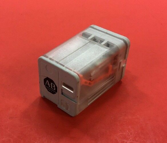 Allen-Bradley 700-HA33A1 Relay 120VAC Series A & C.     4B