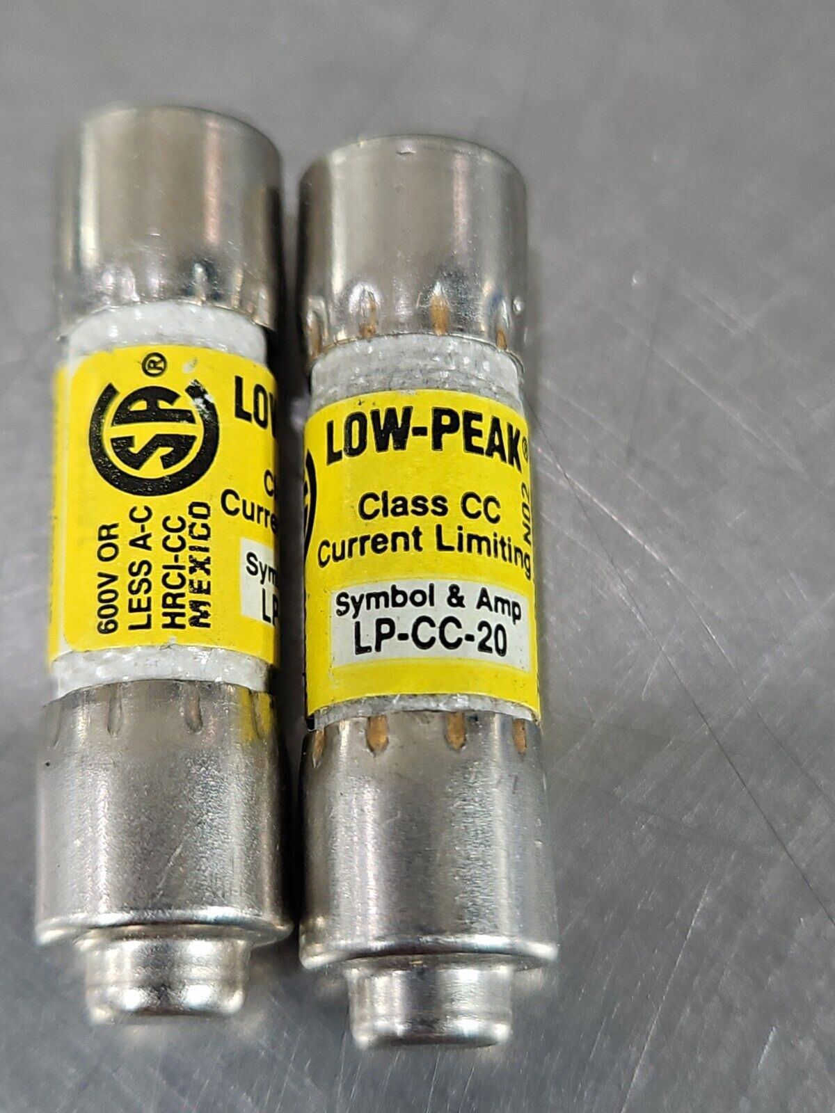 Bussmann LP-CC-20 20A Midget Time-Delay Fuse - Gray - Lot of 2.         Loc 4E-5