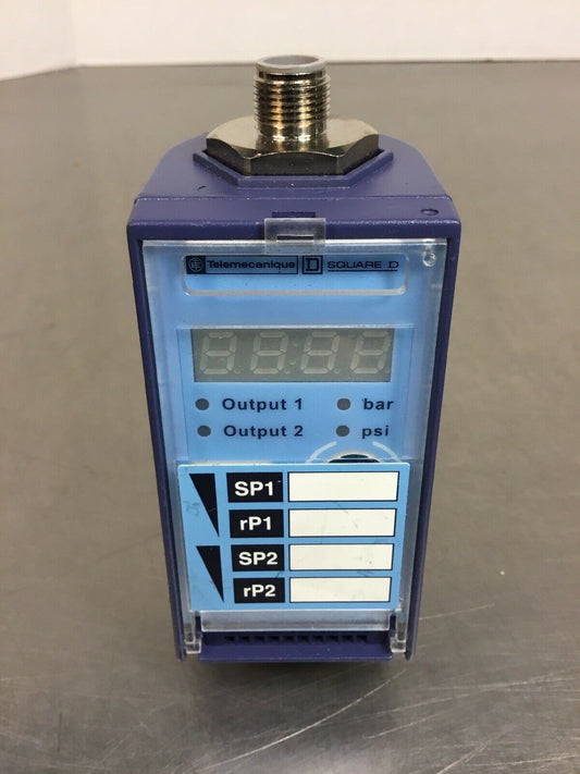 SCHNEIDER ELECTRIC XML-F002D2035 Digital Pressure Sensor.  6E