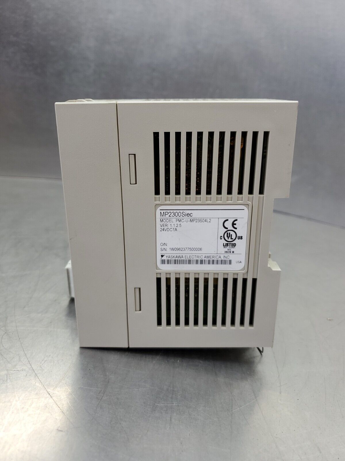 YASKAWA MP2300Siec Ver:1.1.2.5 24VDC (PMC-U-MP23S04L2) Servo Module.       3E-20