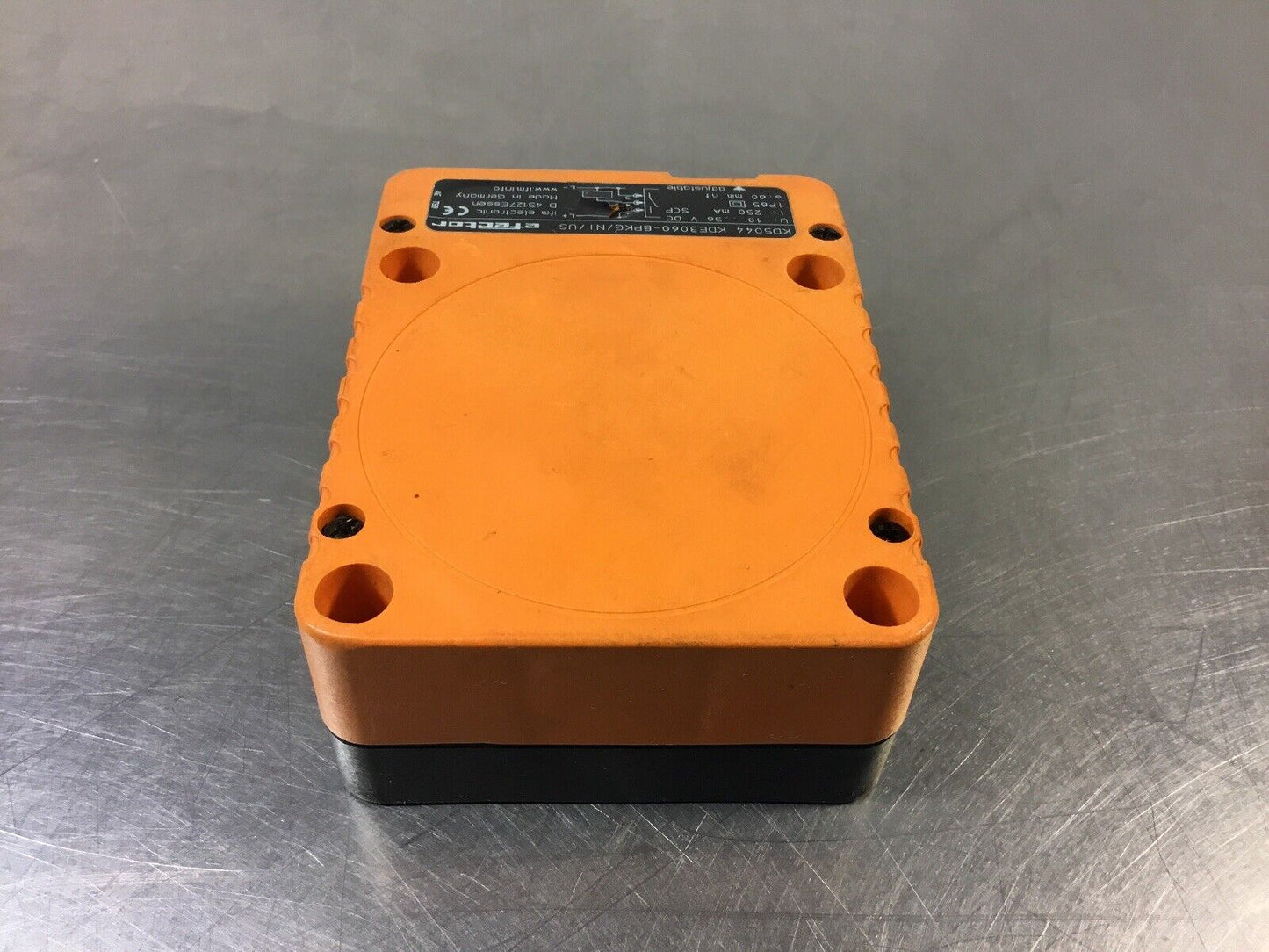 IFM EFECTOR CAPACITIVE PROXIMITY SWITCH KDE3060-BPKG/NI/US 10-36VDC    Loc.5A