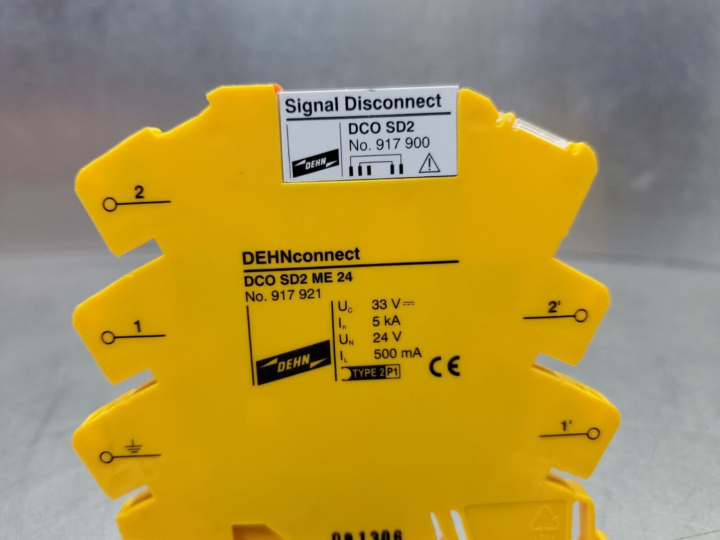 DEHN DCO SD2 ME 24 Signal Disconnect Module.                               3E-19