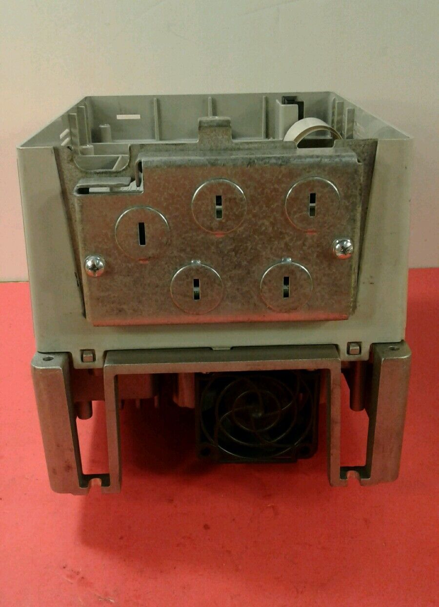 Allen-Bradley - PF70, AC DRIVE, 480 V  3 PH 3-5HP  8P0A 3 AYNNNC0.      1F