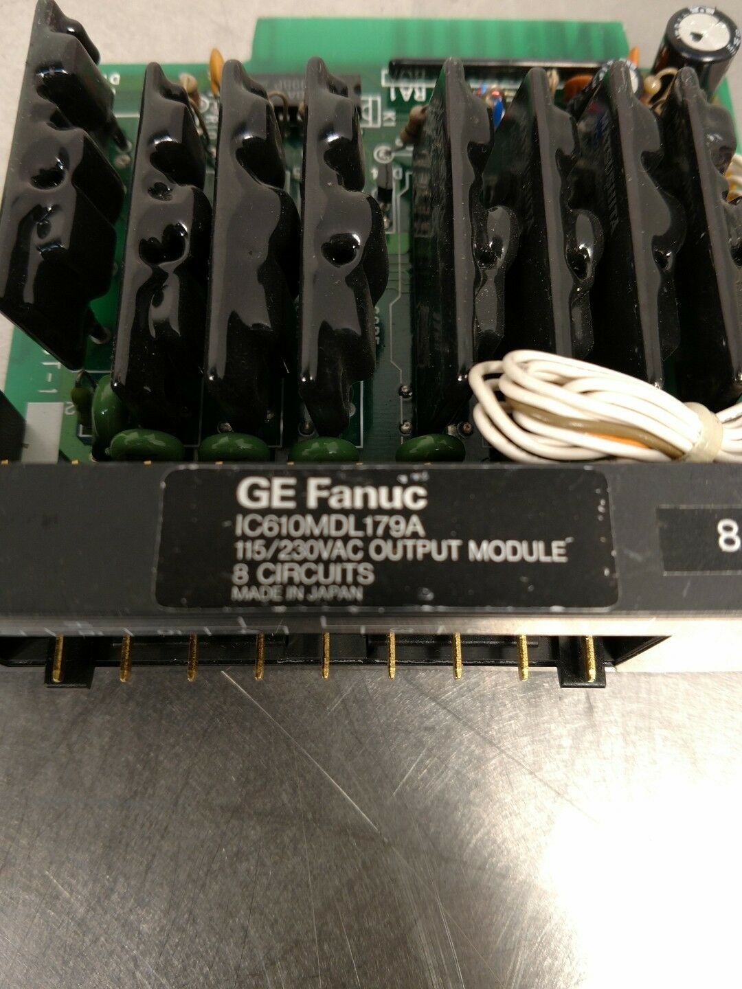 GE FANUC IC610MDL179A 115/230VAC Output Module 8-Circuits 3F