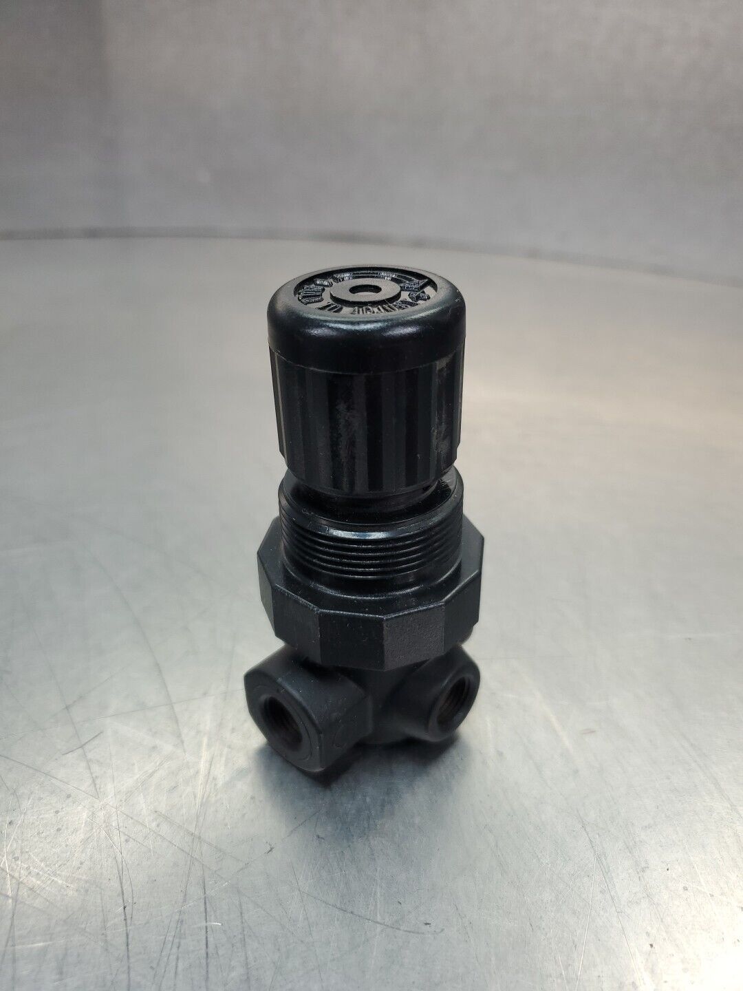 Norgren R07-100-RGKA Pressure Regulator 1/8" PTF 5-100 PSIG.               6C-14