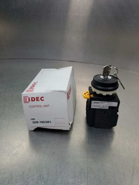 IDEC EU2B-YS Keyed-Selector Switch w/EU2B-NF10 Contact Block.              4C-21