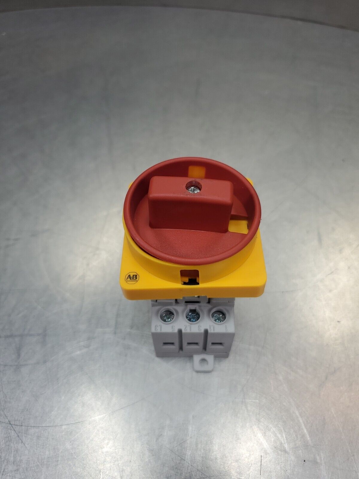 Allen Bradley 194E-A16-1753 Ser. C Disconnect Switch.                       4E-5