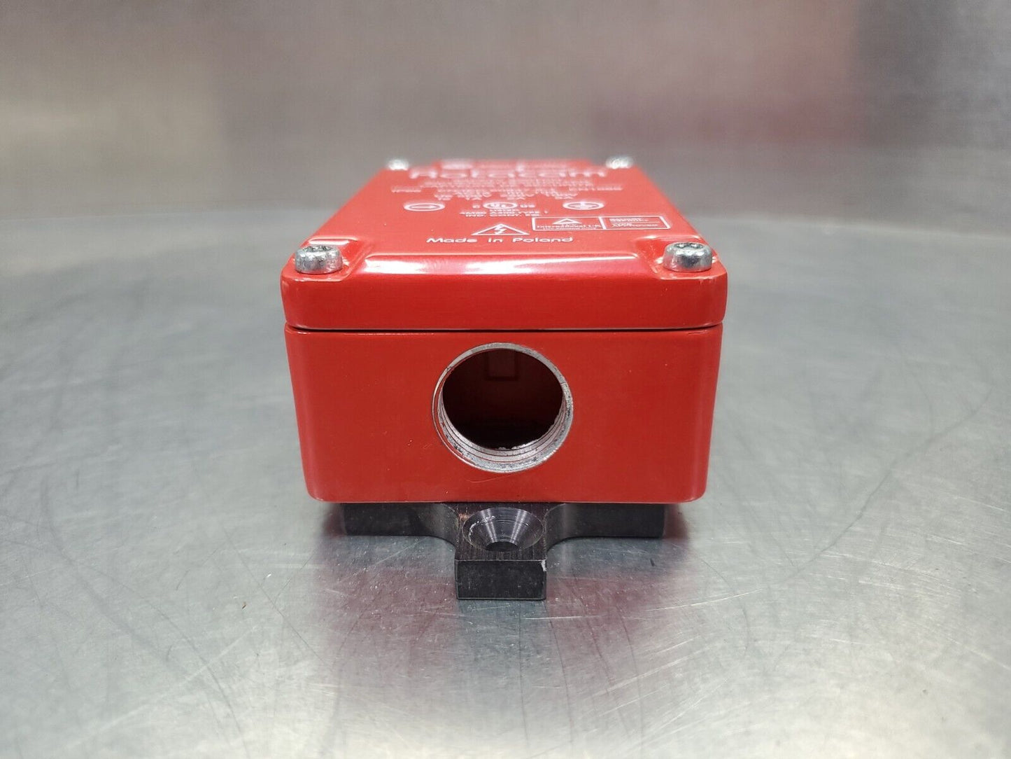 Allen-Bradley 440H-R03078 Ser. A GuardMaster Rotacam Safety Switch.           4H