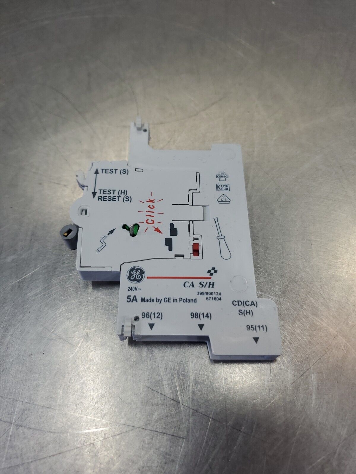 GE CA S/H 399/900124 671604 AUXILIARY CONTACT 240V 5 AMP 5A.                4A-3