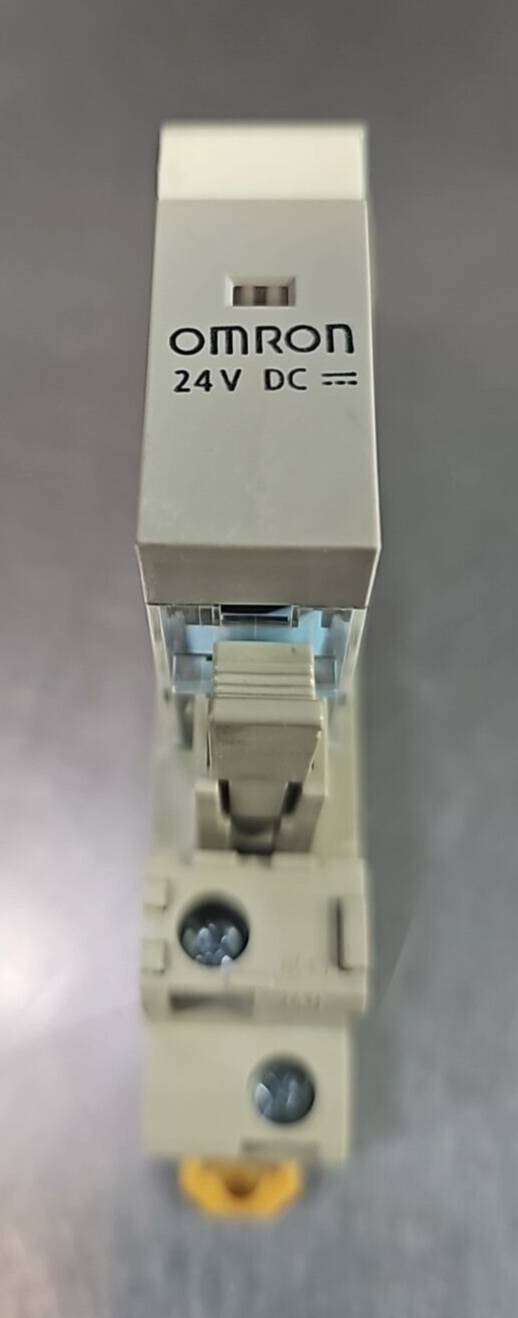 OMRON MAX G2R-2-S(S) 5A 250V Relay Module                               Loc 4A-6