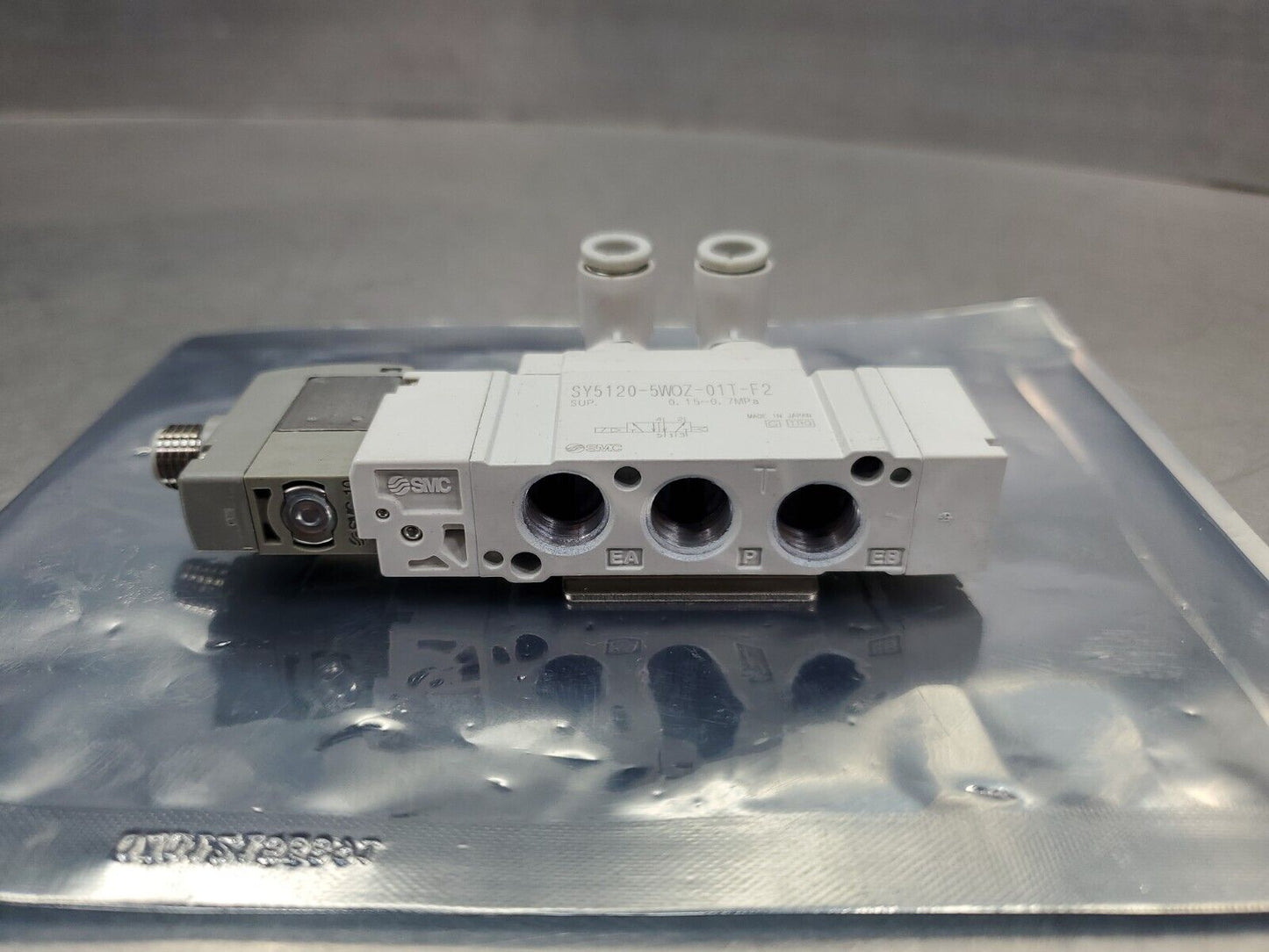SMC SY5120-5W0Z-01T-F2 SOLENOID VALVE 0.15-0.7MPA.                          6-E1