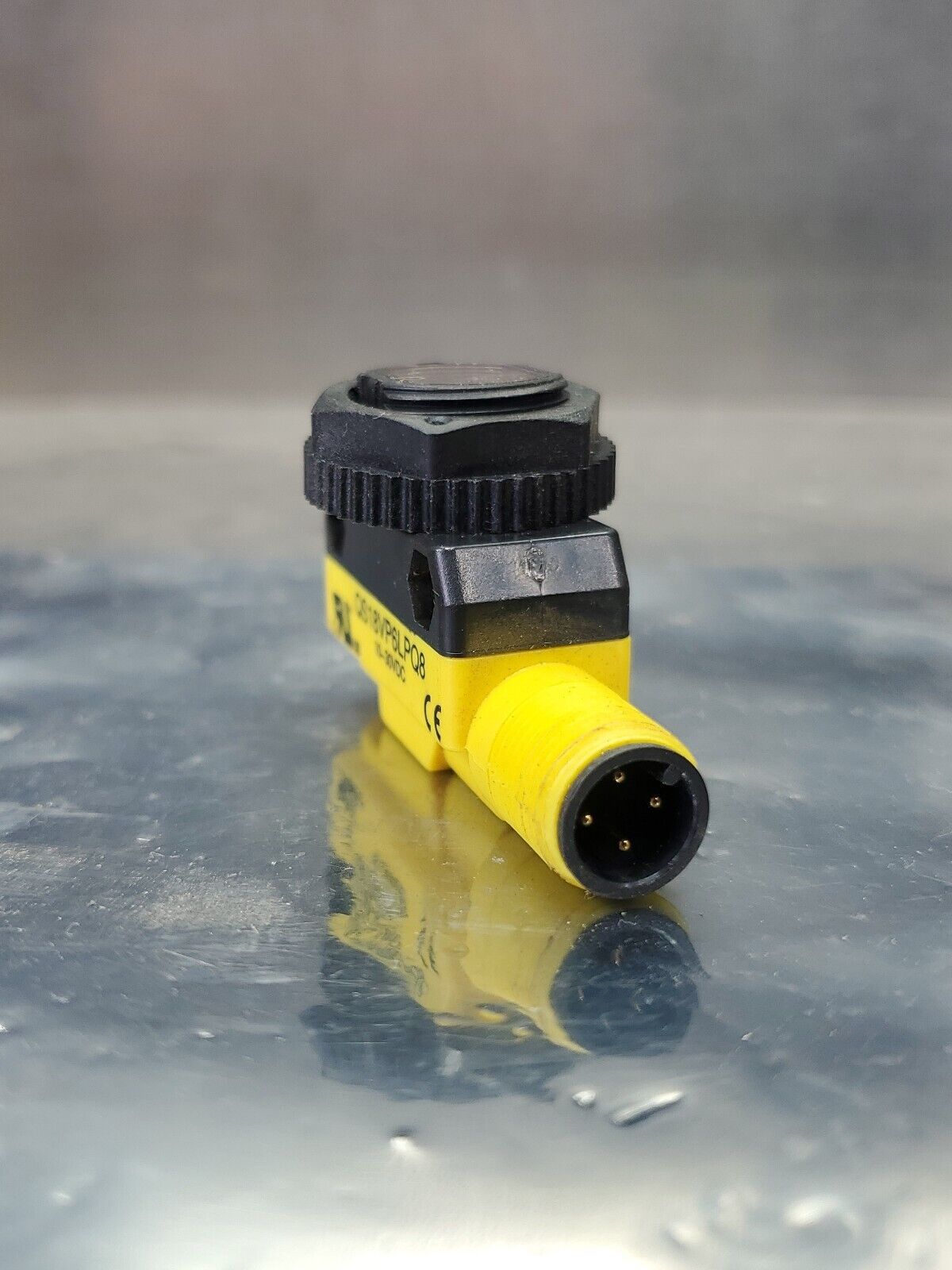 Banner QS18VP6LPQ8 Photoelectric Sensor 10-30 VDC.                          5D-5