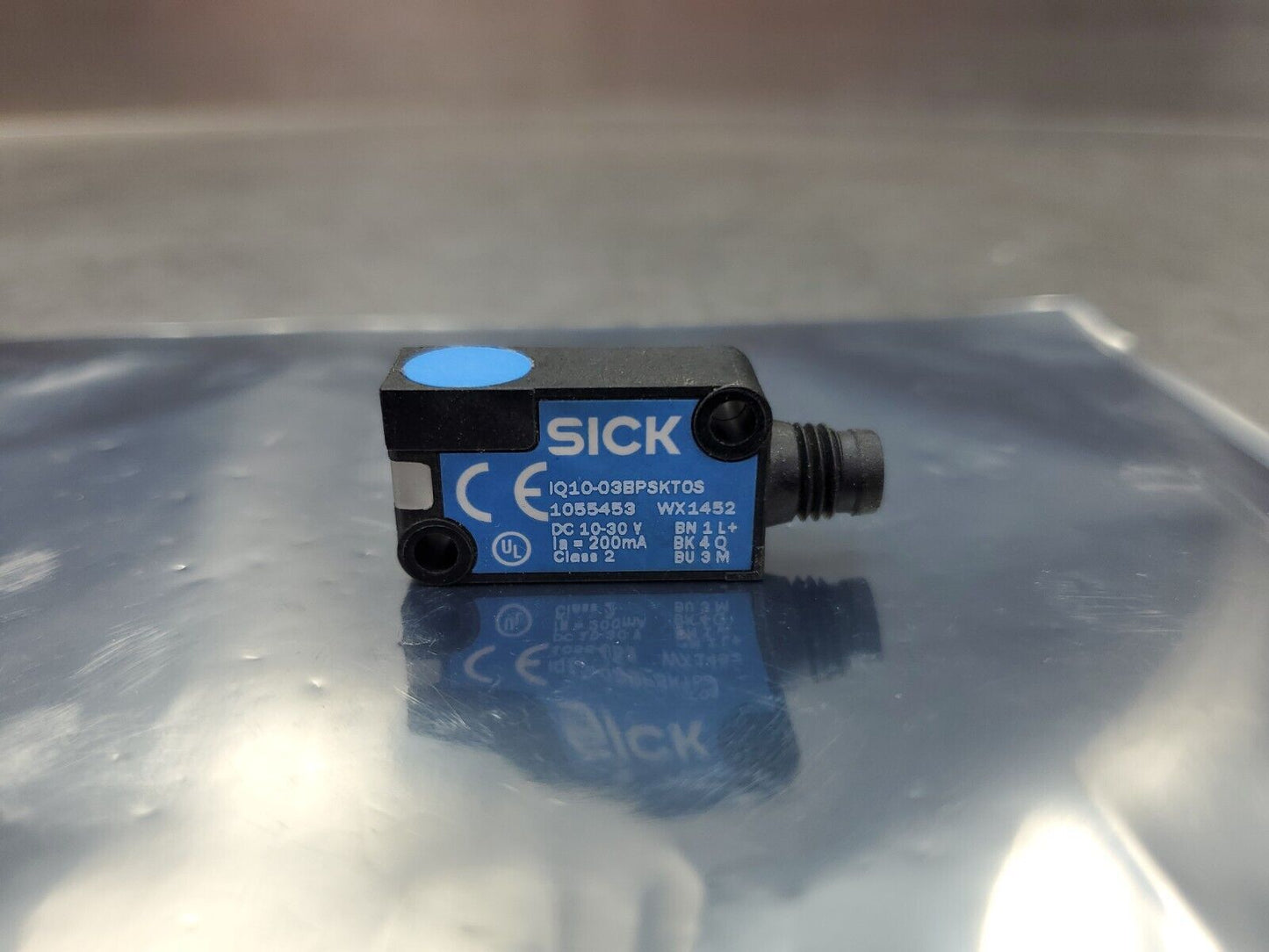 SICK IQ10-03BPSKT0S 10-30V DC Sensor Module.                                5D-5