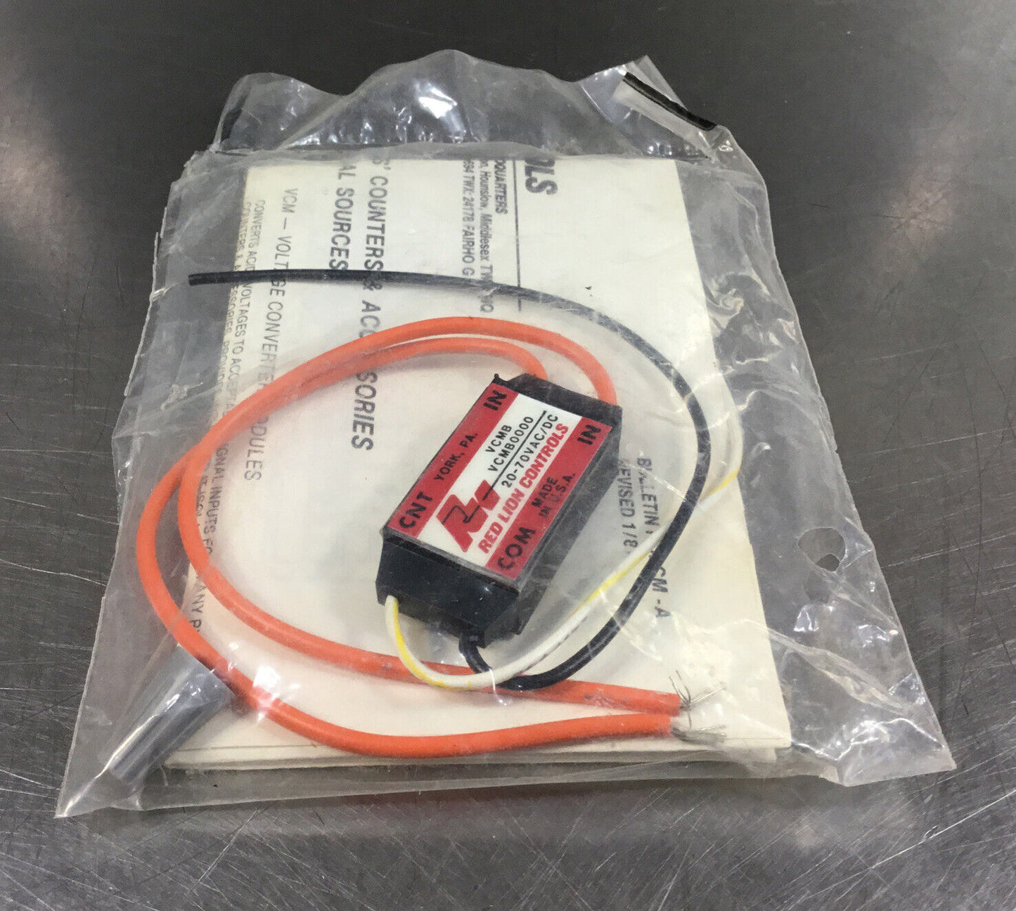 RED LION CONTROLS  VCMB0000  VOLTAGE CONVERTER MODULE   3D-31