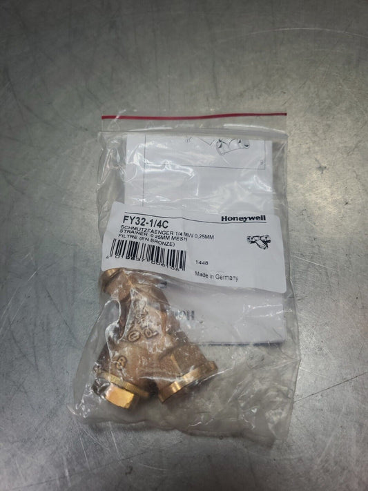Honeywell FY32-1/4C 1/4 MW0 0.25MM Strainer.                                 6-E