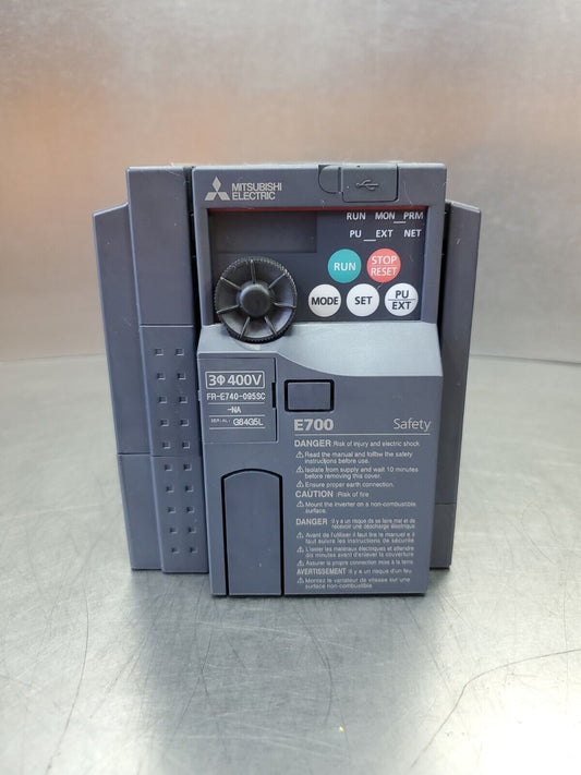 MITSUBISHI FR-E720S-050-NA 5.0A INVERTER DRIVE.                               1D