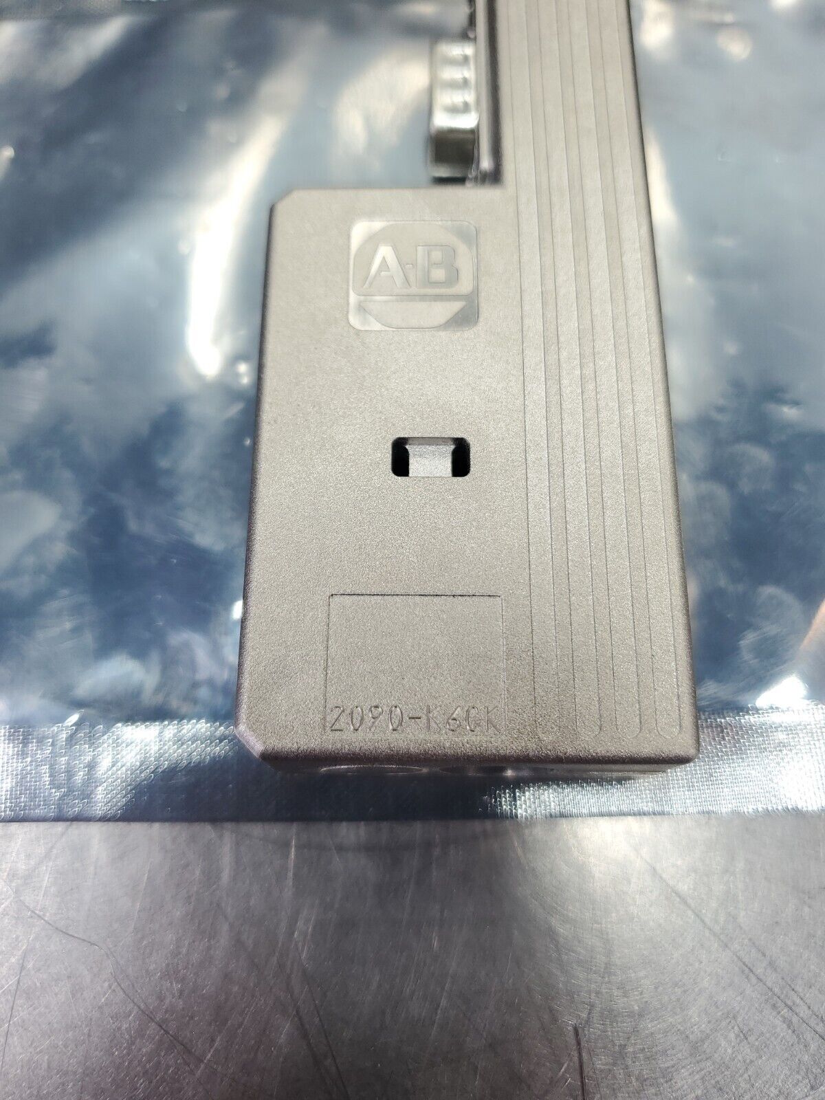 Allen Bradley 2090-K6CK Motor Feedback Connector                           3E-25