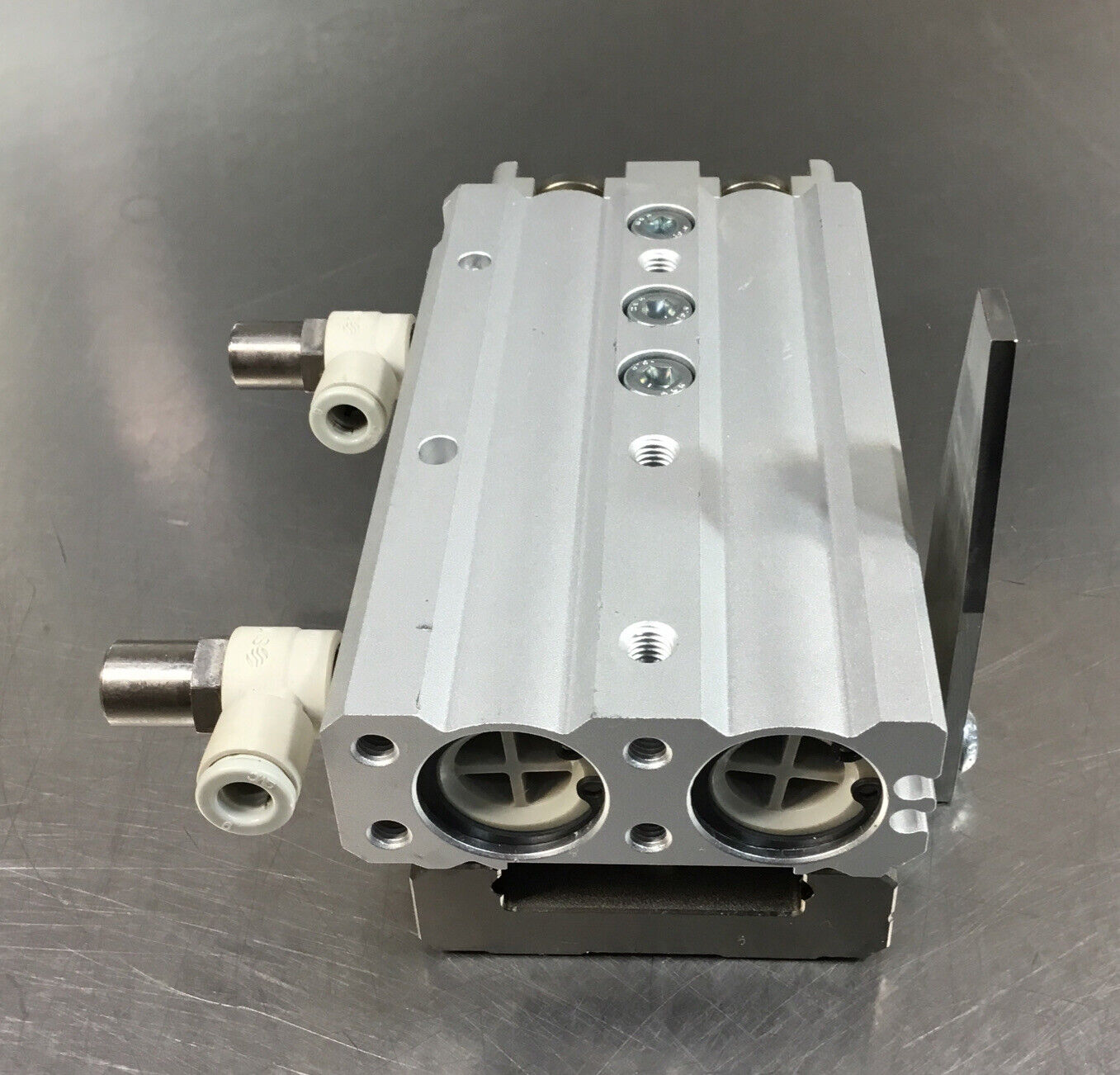 SMC  MXQ20-50  Slide Cylinder  Press. 0.15~0.7 MP a      6D