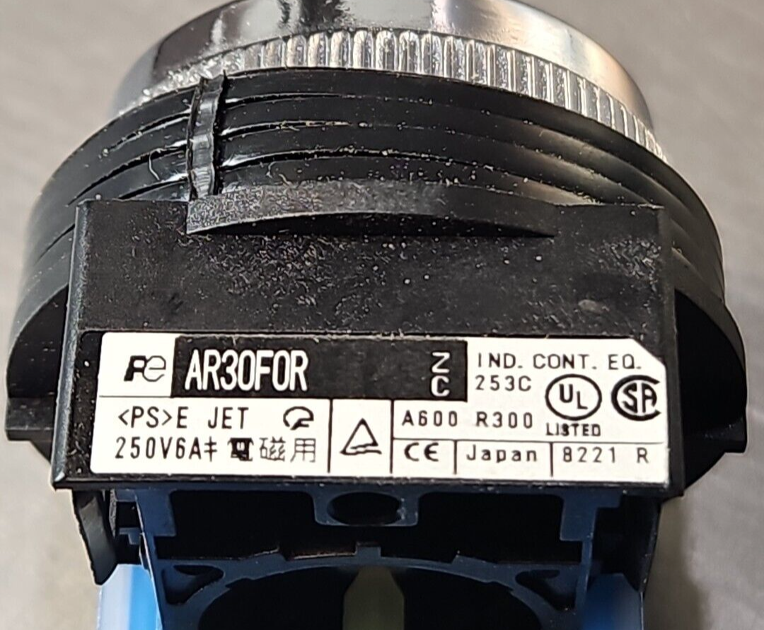 Fuji AR30FOR-10SZC Push button switch.                      Loc4D32