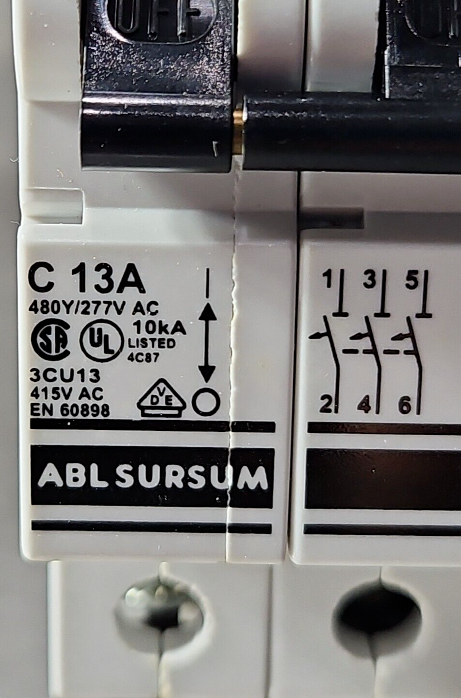 ABL SURSUM 3CU13 CIRCUIT BREAKER.    Loc4E27