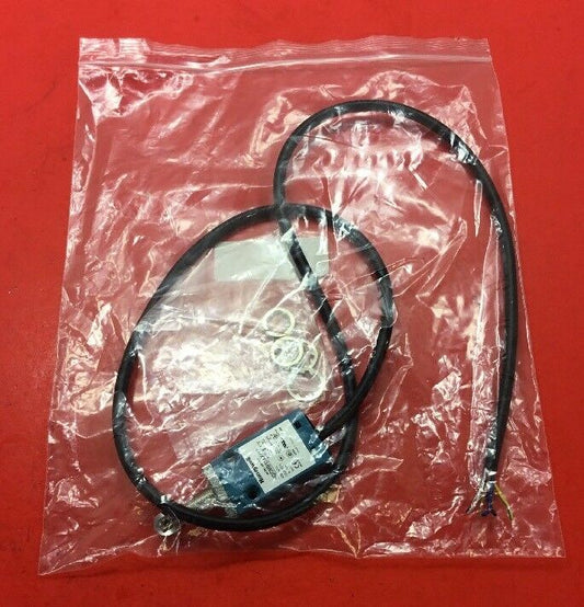 Honeywell NGCMB10AX01P Limit Switch Metal 1M Cable Roller Plunger 10A    6A