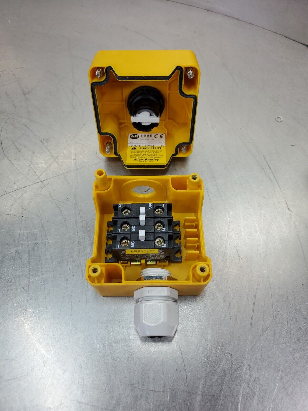 Allen Bradley 800E-1PYM Ser. B E-STOP Module.                              4E-21