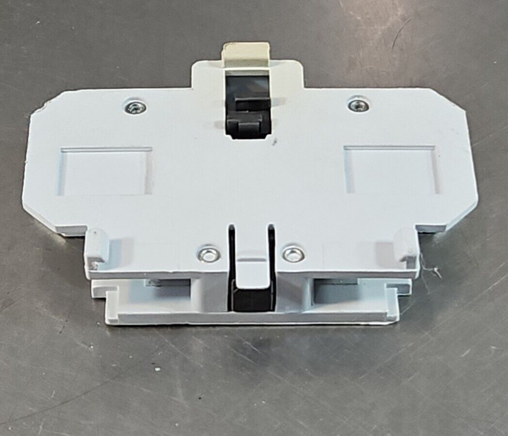 Eaton / Cutler-Hammer C320KGS1 Contactor Auxiliary Contact.                4D-18