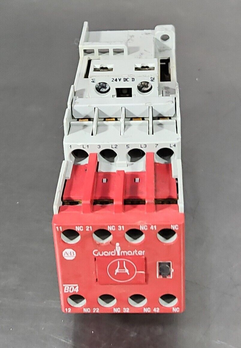 Allen-Bradley  100S-C09DJ404C  Ser A (Complete Devic) Safety Contactor.    4E-17