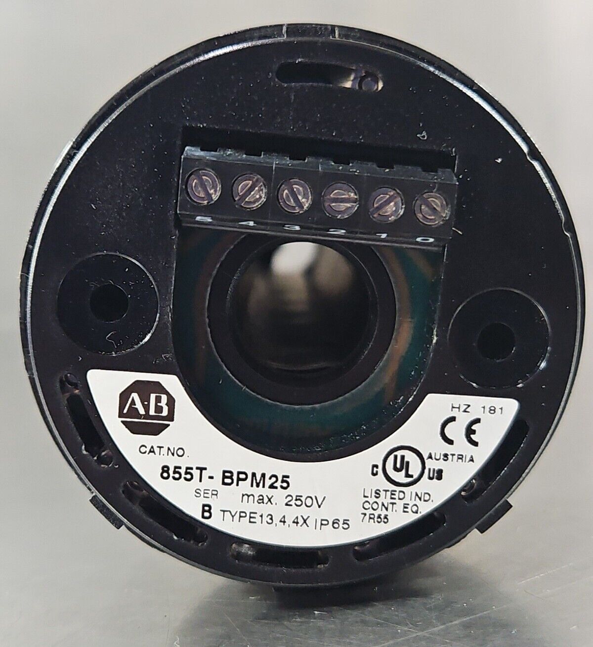 Allen Bradley 855T-BPM25 Mounting Base Stack Light                      Loc4D-17