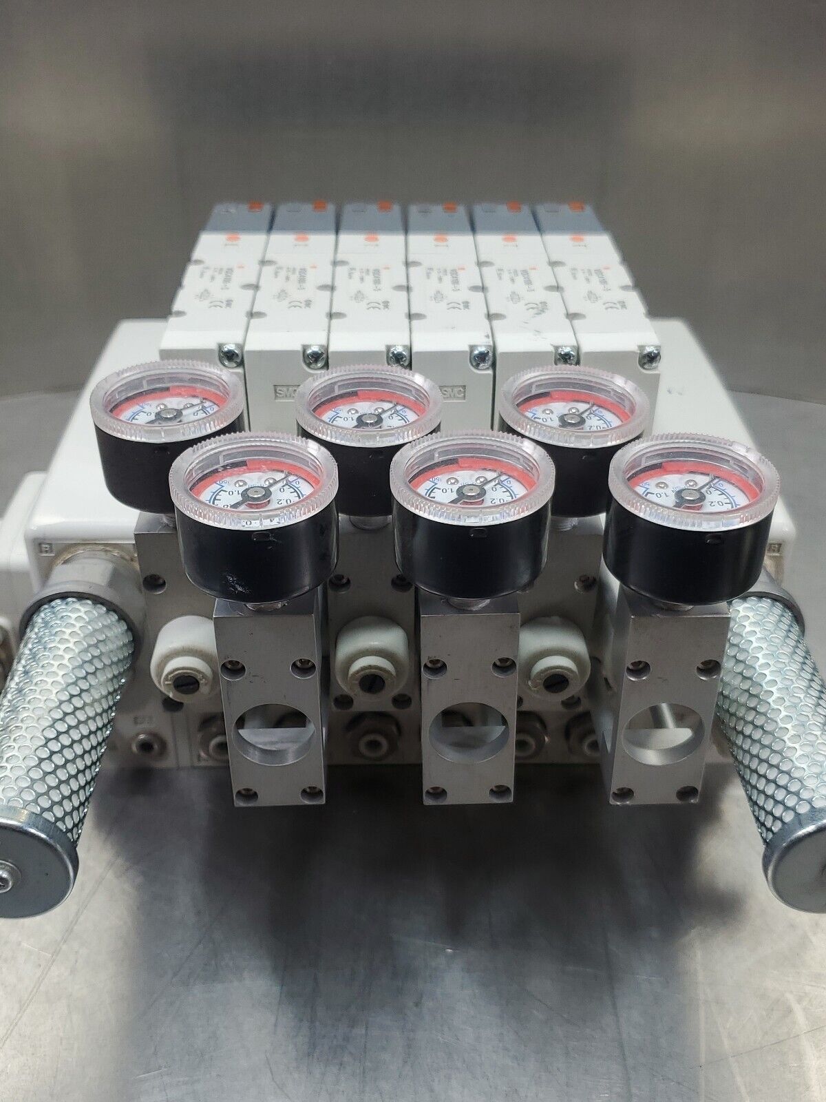 SMC HHB-113628 Manifold w/(6) VDC4100-5 Solenoid Valves & US21928 Modules  6E-10