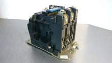 Load image into Gallery viewer, Allen-Bradley 500F-A0D930 Series B Contactor Motor Starter                  4E-4
