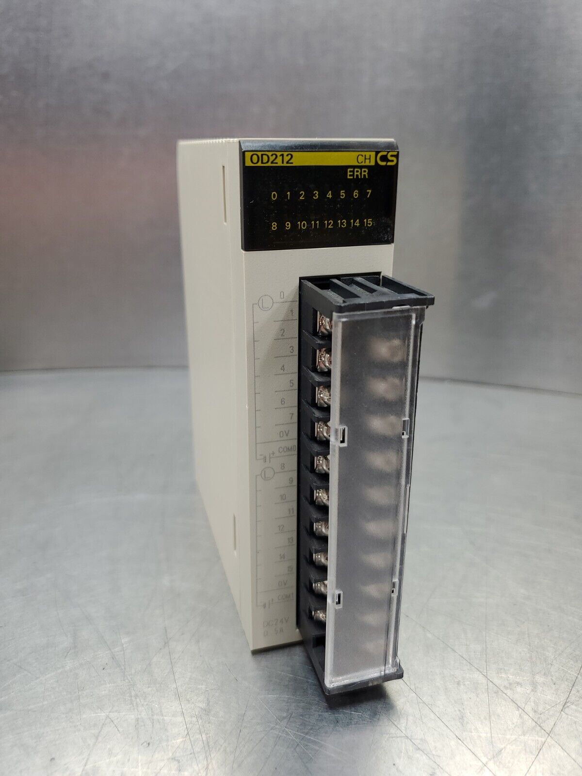 Omron CS1W-OD212 24VDC Output Unit.                 3C-17