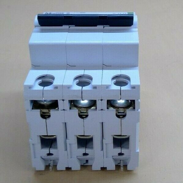 Klockner Moeller FAZN C25 -3 3 Pole Circuit Breaker                           4D