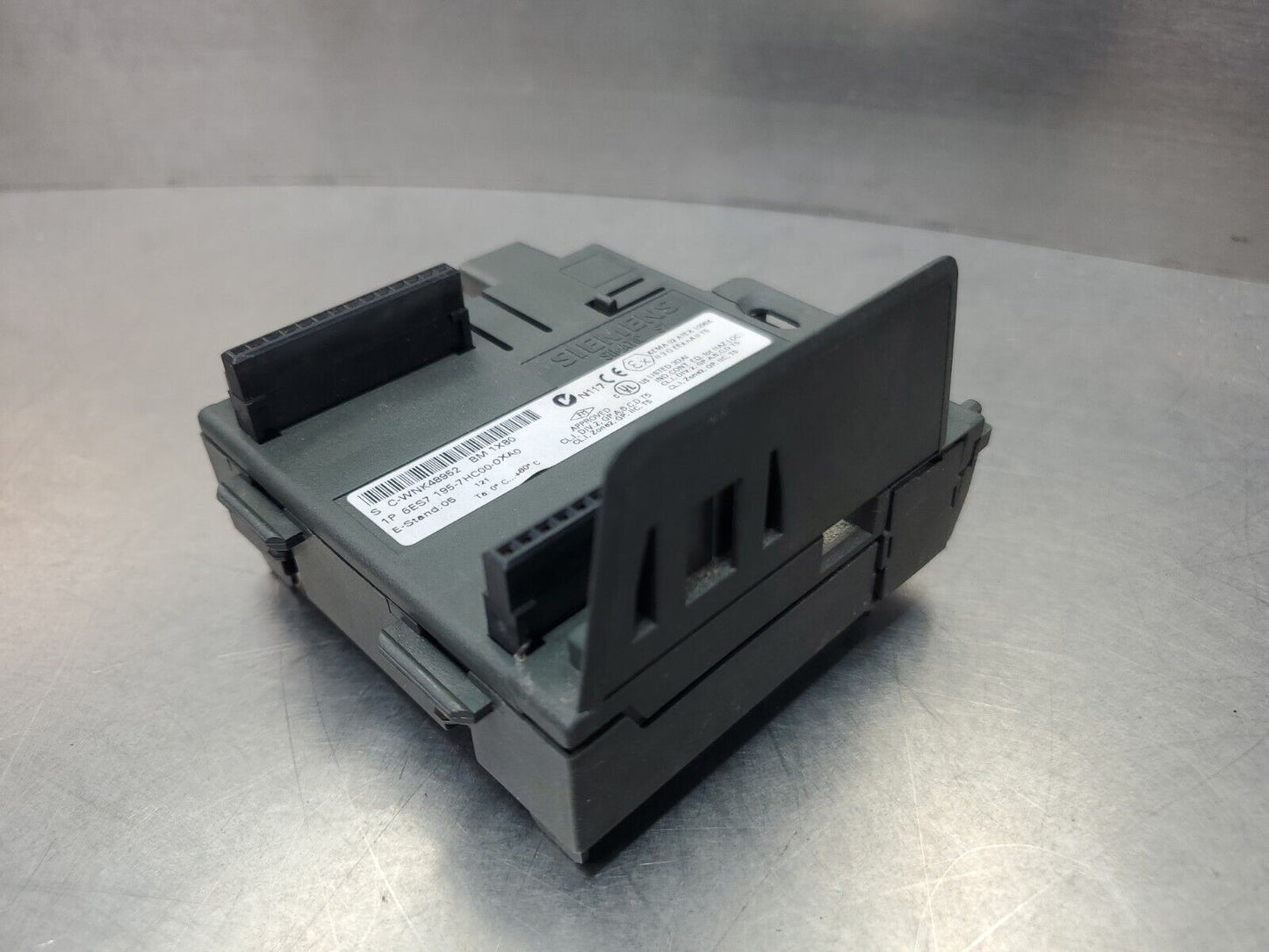 Siemens SIMATIC S7 6ES7 195-7HC00-0XA0 Bus Module.                         3E-20