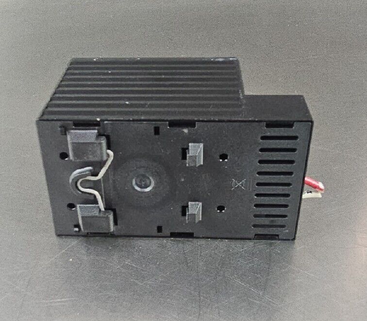 STEGO Type CS 060 (50W). 120-240VAC/DC 50W Touch Safe Heater.           Loc 4C-4