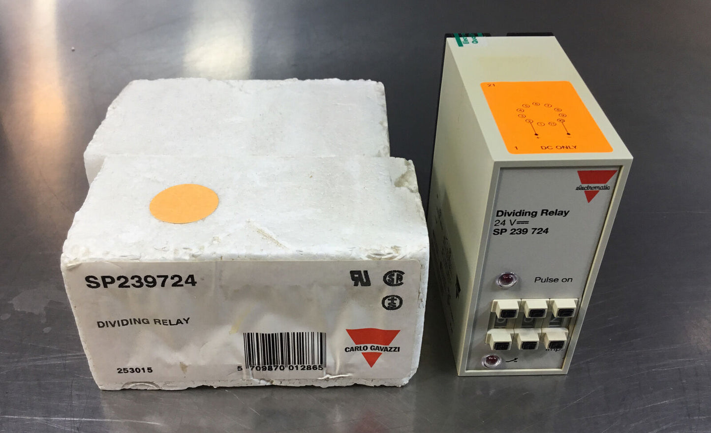 Carlo Gavazzi  SP239724  Dividing Relay 24VDC     4B-1