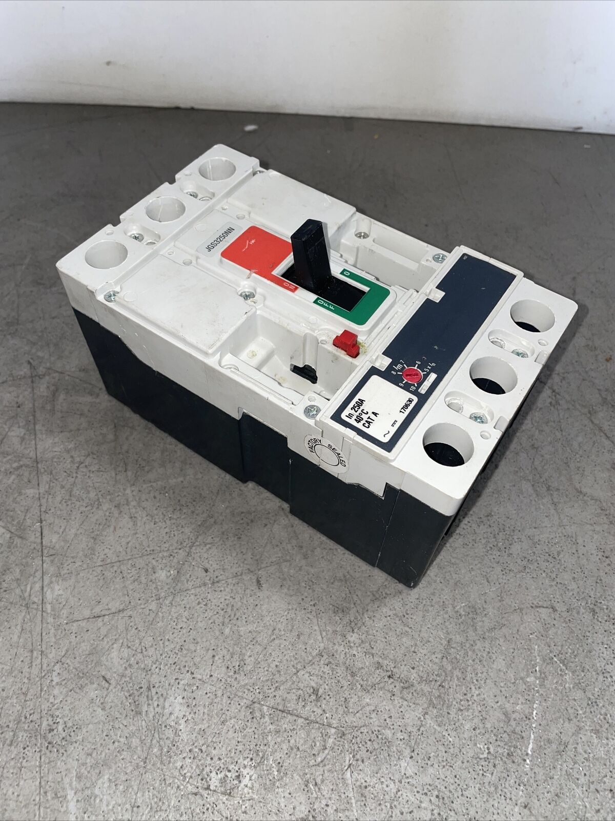 Eaton Cutler Hammer J250S Circuit Breaker JGS3250NN @2C