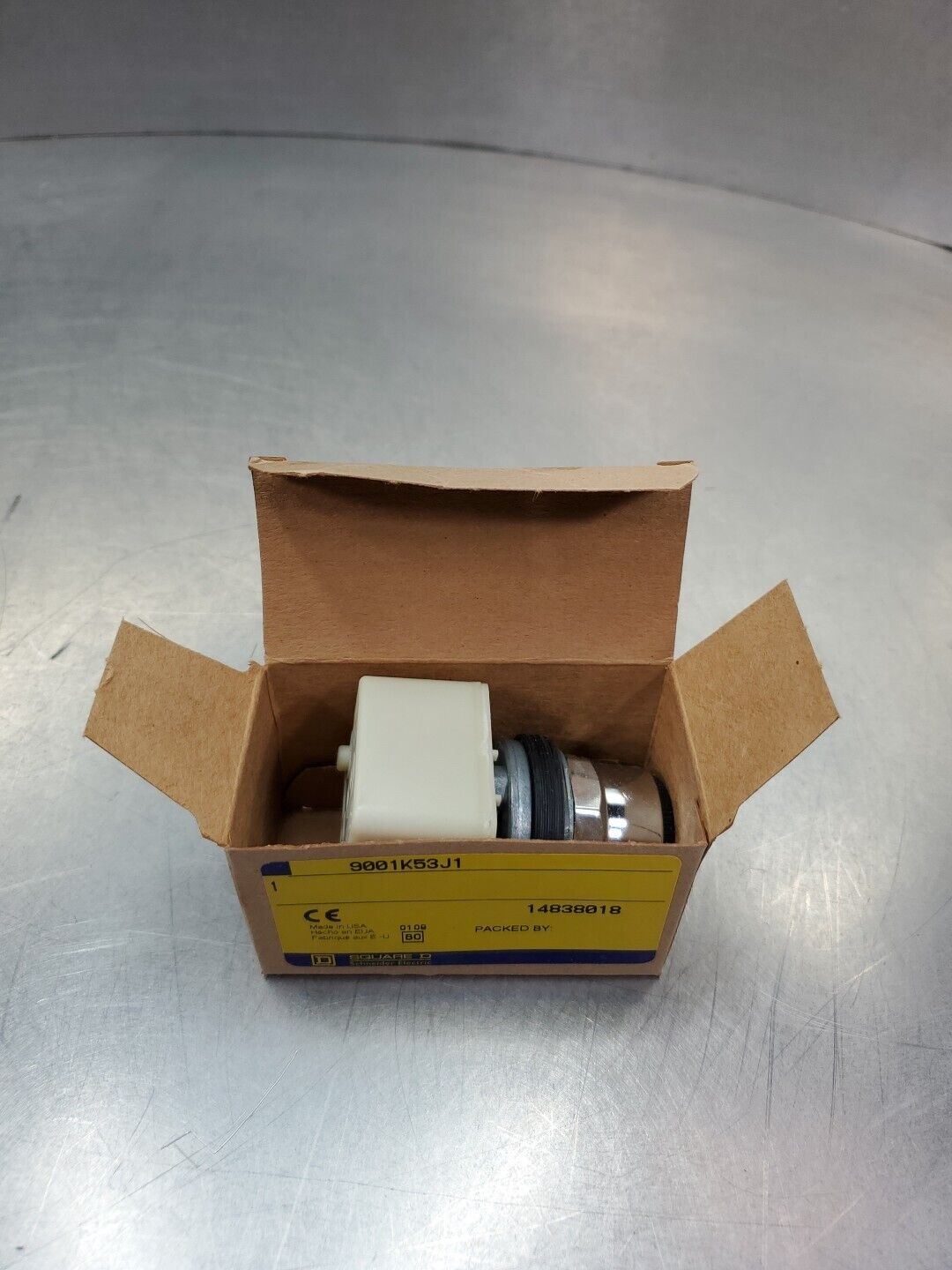 Square D 9001K53J1 Illuminated Selector Switch.                            4B-24