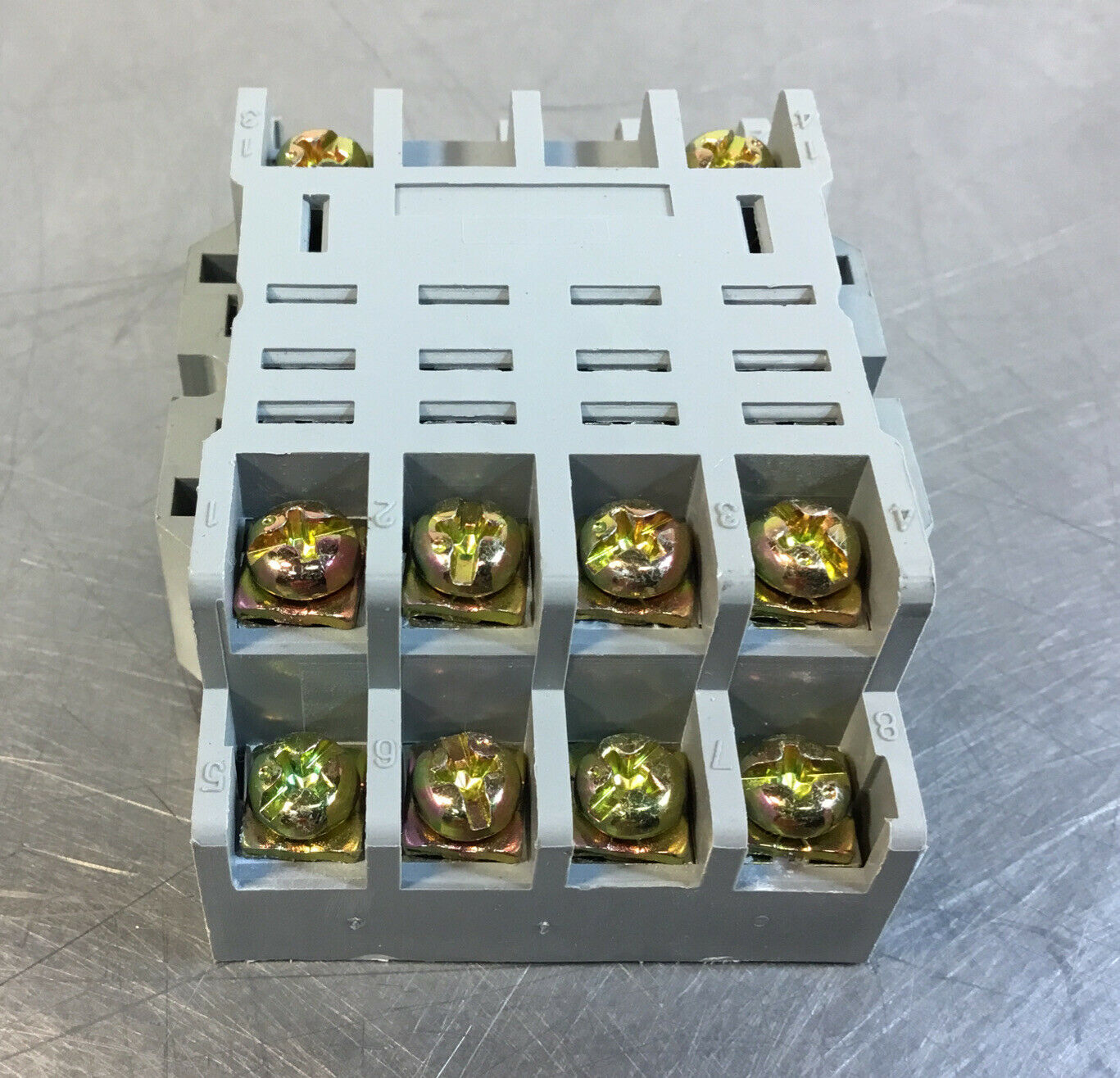 SQUARE D  8501NR34 /B 10 AMP 300 V Relay Base Socket Din Rail 20A Max.   4C