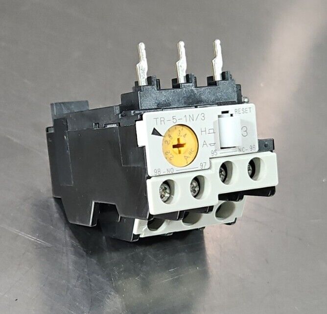 Fuji Electric TR-5-1N/3 Thermal Overload Relay.                            3C-11