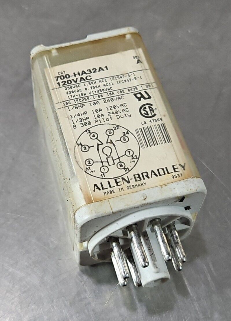 Allen Bradley Relay 120VAC - 700-HA32A1 Ser A.                             4E-18