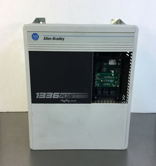 ALLEN BRADLEY 1336F-BRF100-AA-EN-LA4-L4 Sensorless Vector Drive Plus II  1F