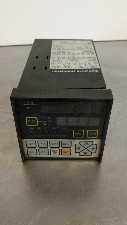 YAMATAKE SDC200 X8844 TEMPERATURE CONTROLLER Module BIN#2