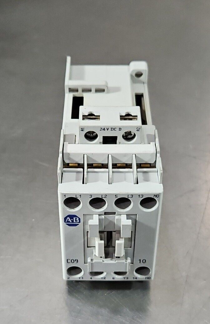 Allen Bradley 100-C09D*10 Ser A Contactor                               Loc 4C-4