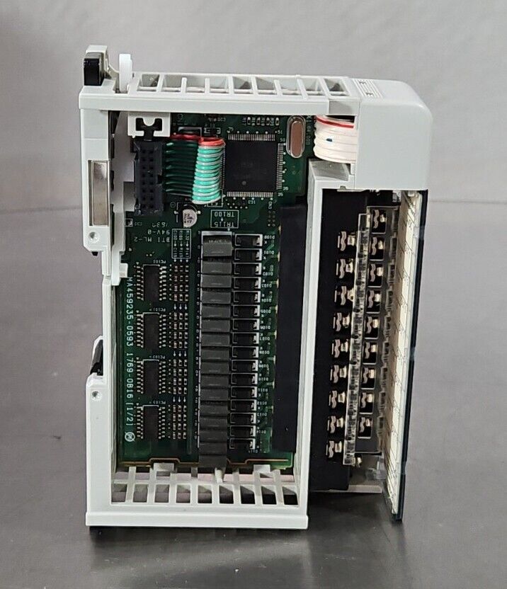 Allen-Bradley 1769-OB16 Ser B. PLC Output Module.                          3B-25