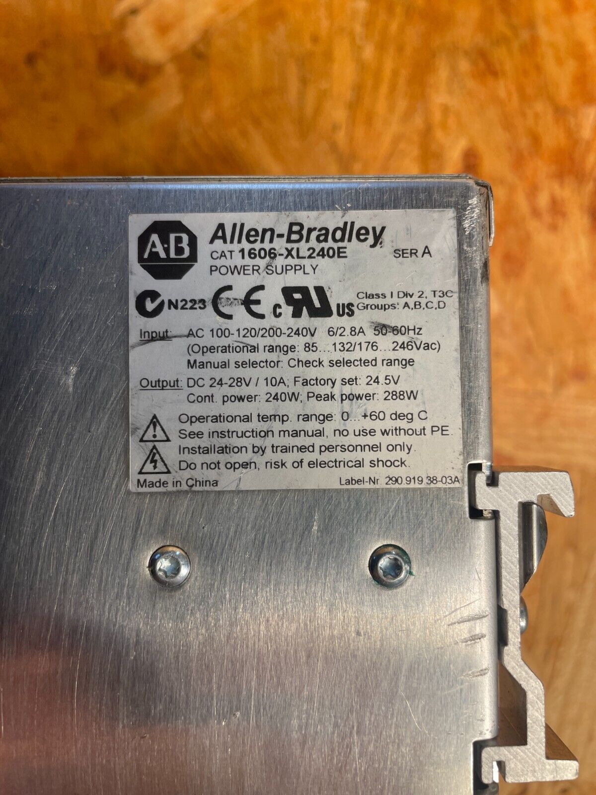 Allen-Bradley 1606-XL240E 24-28 VDC 10-A 240-W 1-Phase Power Supply @1E