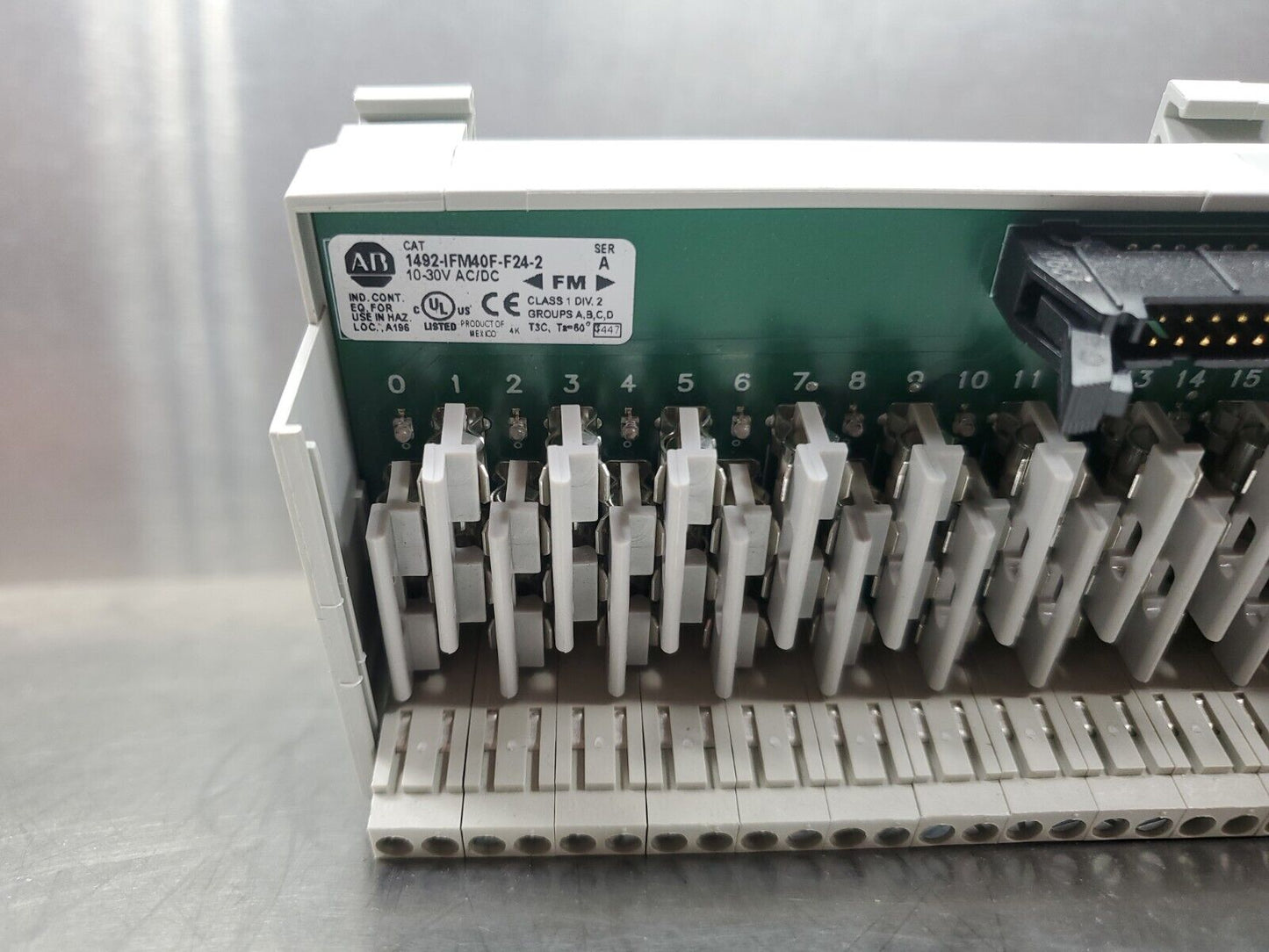 Allen Bradley 1492-IFM40F-F24-2 Ser. A 10-30V AC/DC Interface Module.       3D-7