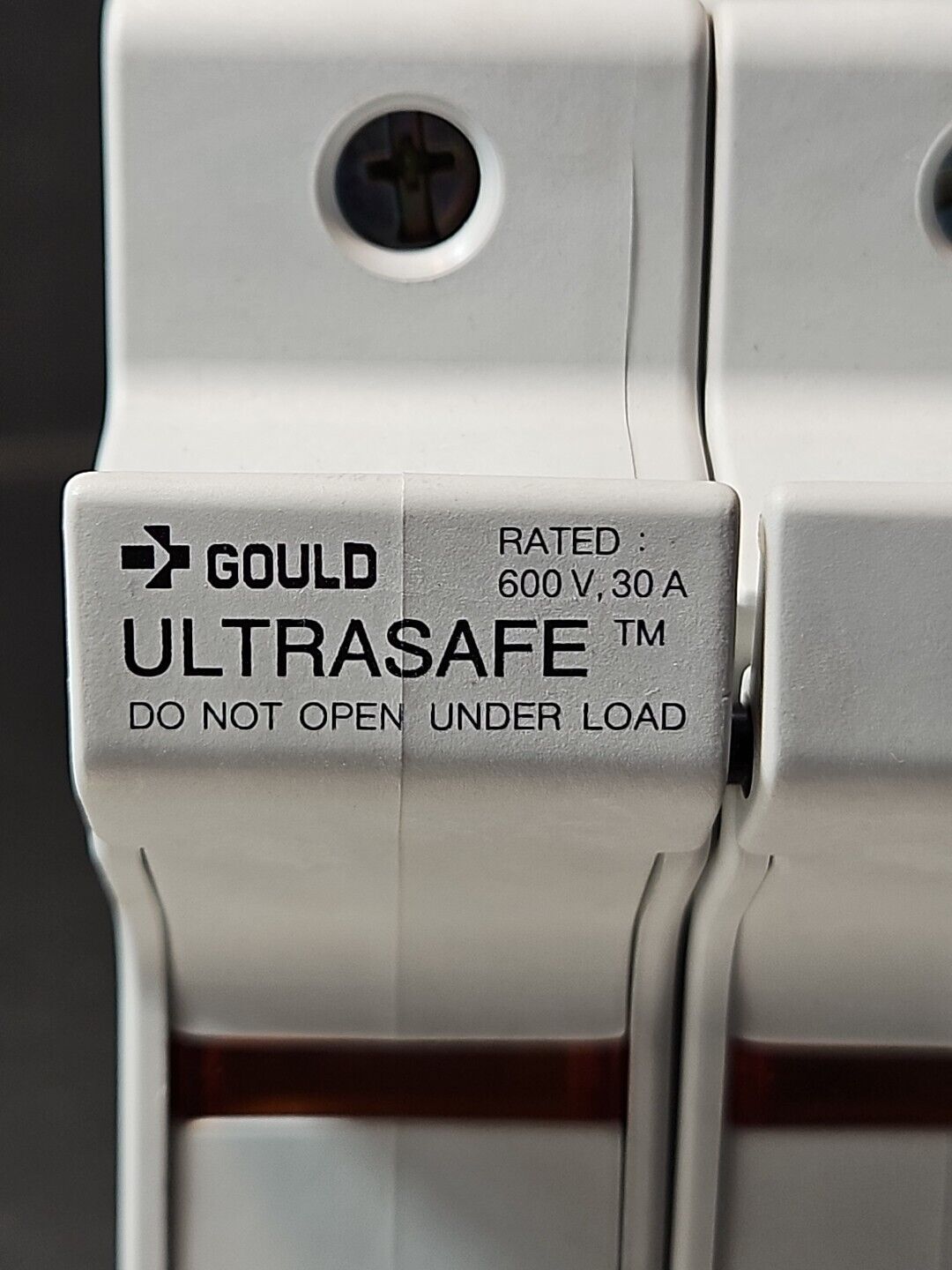 Gould Shawmut US3J21 FUSE HOLDER.   Loc4C23