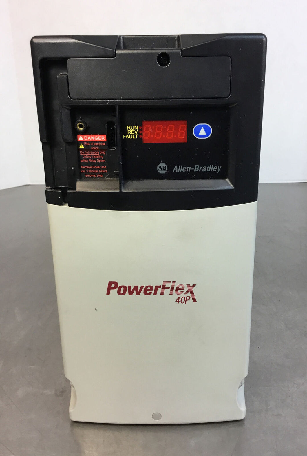 Allen-Bradley PowerFlex 40 AC Drive 22D-D017N104 /A  10HP 0-460V 17A 0-500Hz. 1E