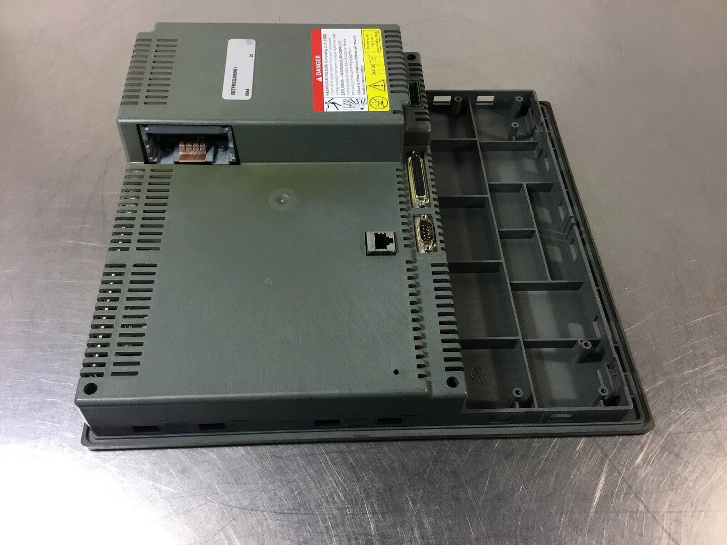 Schneider XBTFREQ3950G1 Panel-Powers Up Fine-Cracked-Selling For Boards Inside